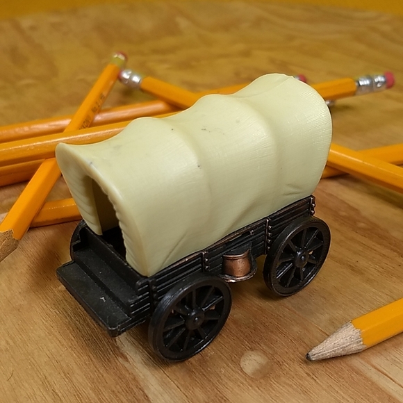 Collectable Metal Die Cast Covered Wagon sharpener - Picture 3 of 11